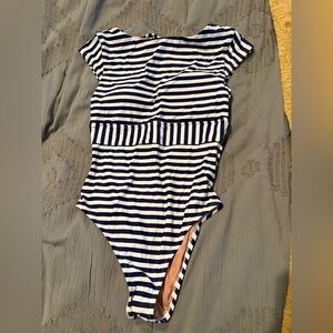 JCREW NWT Adorable striped one piece Size 8, blue/whire